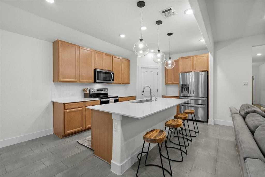 19328 Colgin Dr - Photo 6 of 31