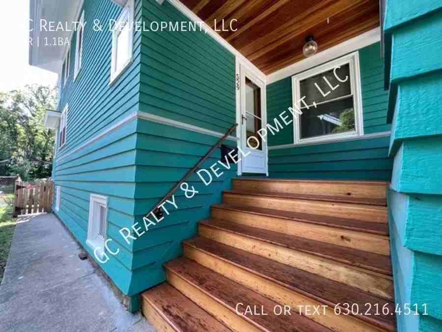529 Forest Ave - Photo 2 of 33