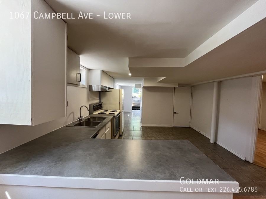 1067 Campbell Ave - Photo 3 of 11
