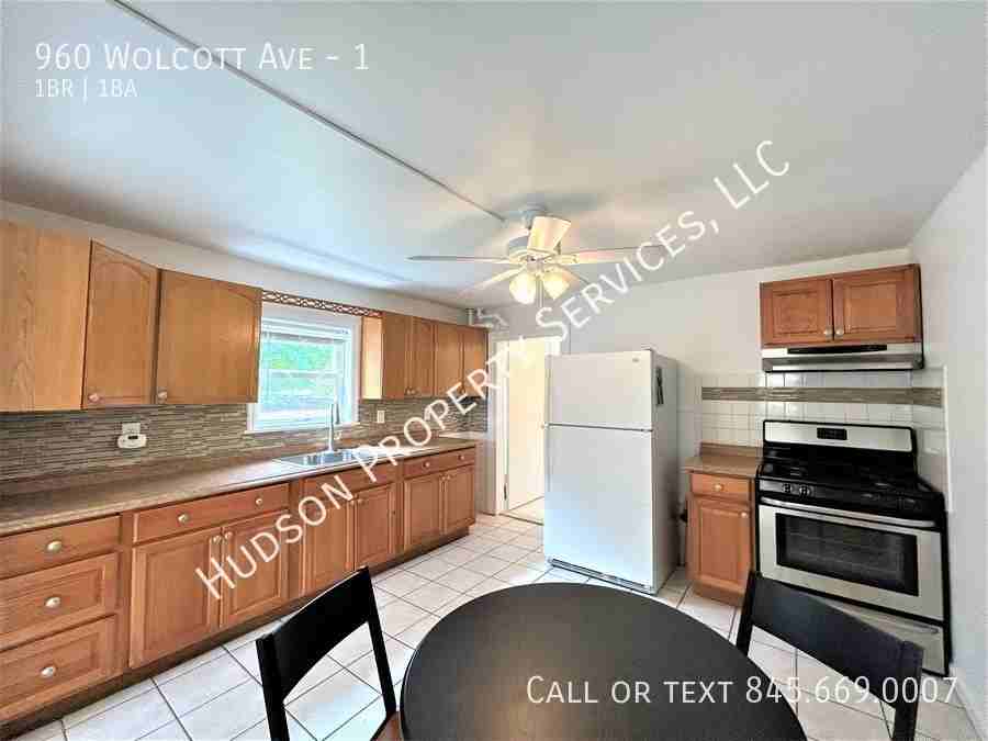 960 Wolcott Ave #1 - Photo 2 of 9