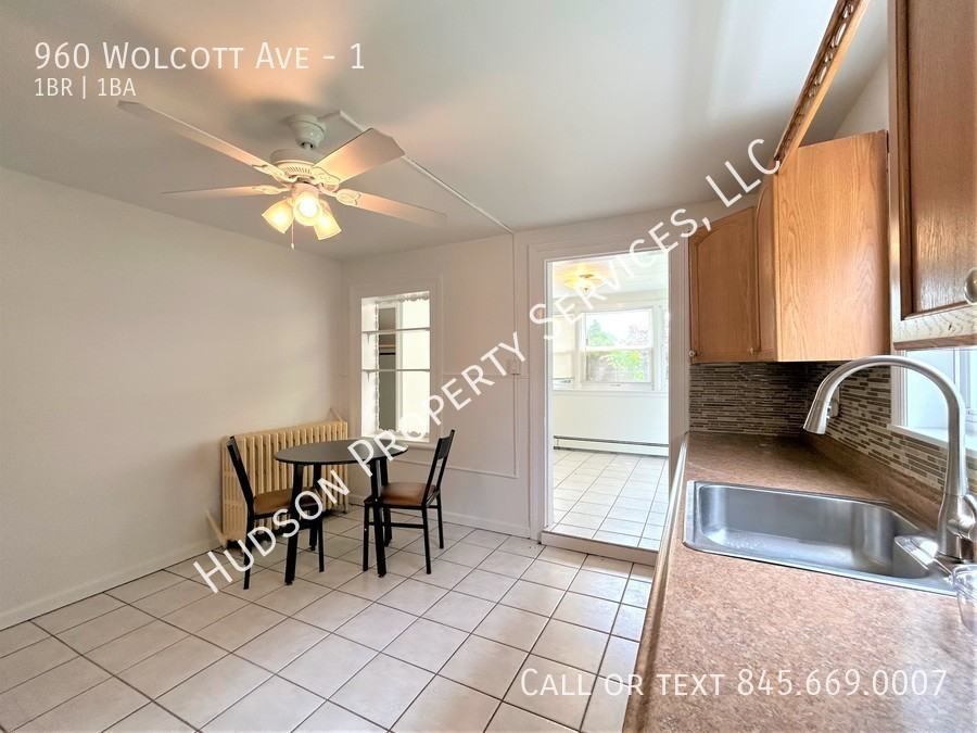 960 Wolcott Ave #1 - Photo 3 of 9