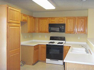 456 Roadrunner Dr #NA - Photo 3 of 10