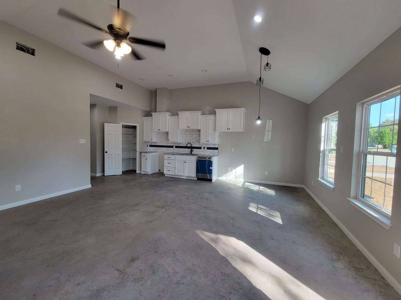 203 Hayes St #AORB - Photo 3 of 11