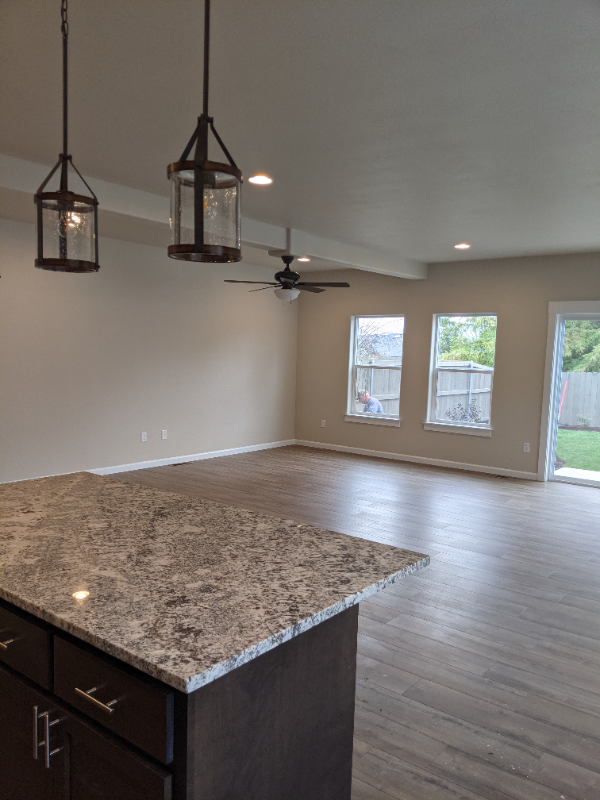 1661 S Columbus Ave - Photo 5 of 19