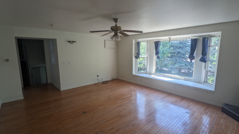 54 Ontario Ct - Photo 2 of 9