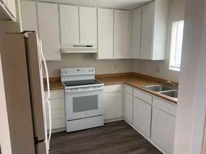211 Observatory Avenue - Photo 3 of 11