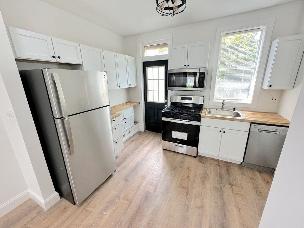 605 Harding Pl - Photo 3 of 16