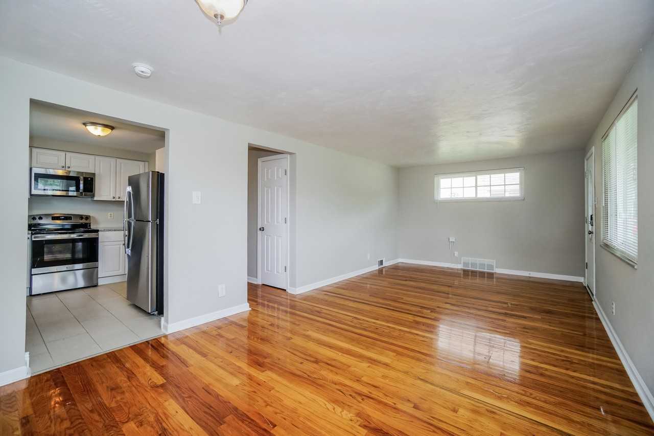 521 California Ave - Photo 4 of 16