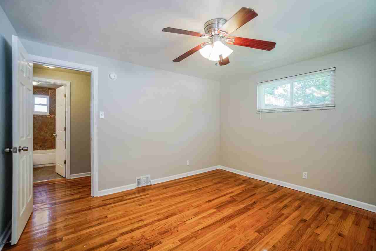 521 California Ave - Photo 7 of 16