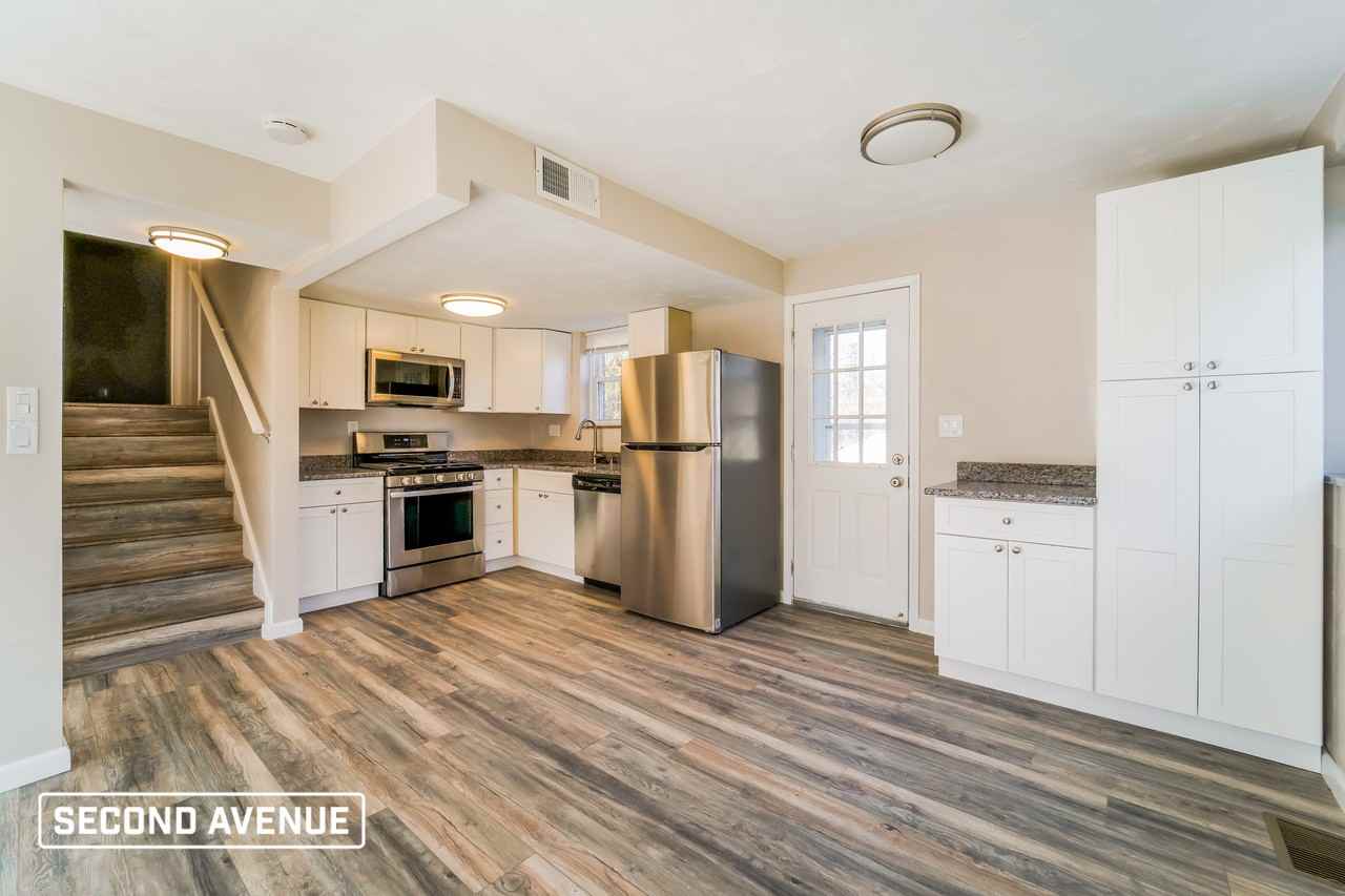 512 Holly Dr - Photo 5 of 20