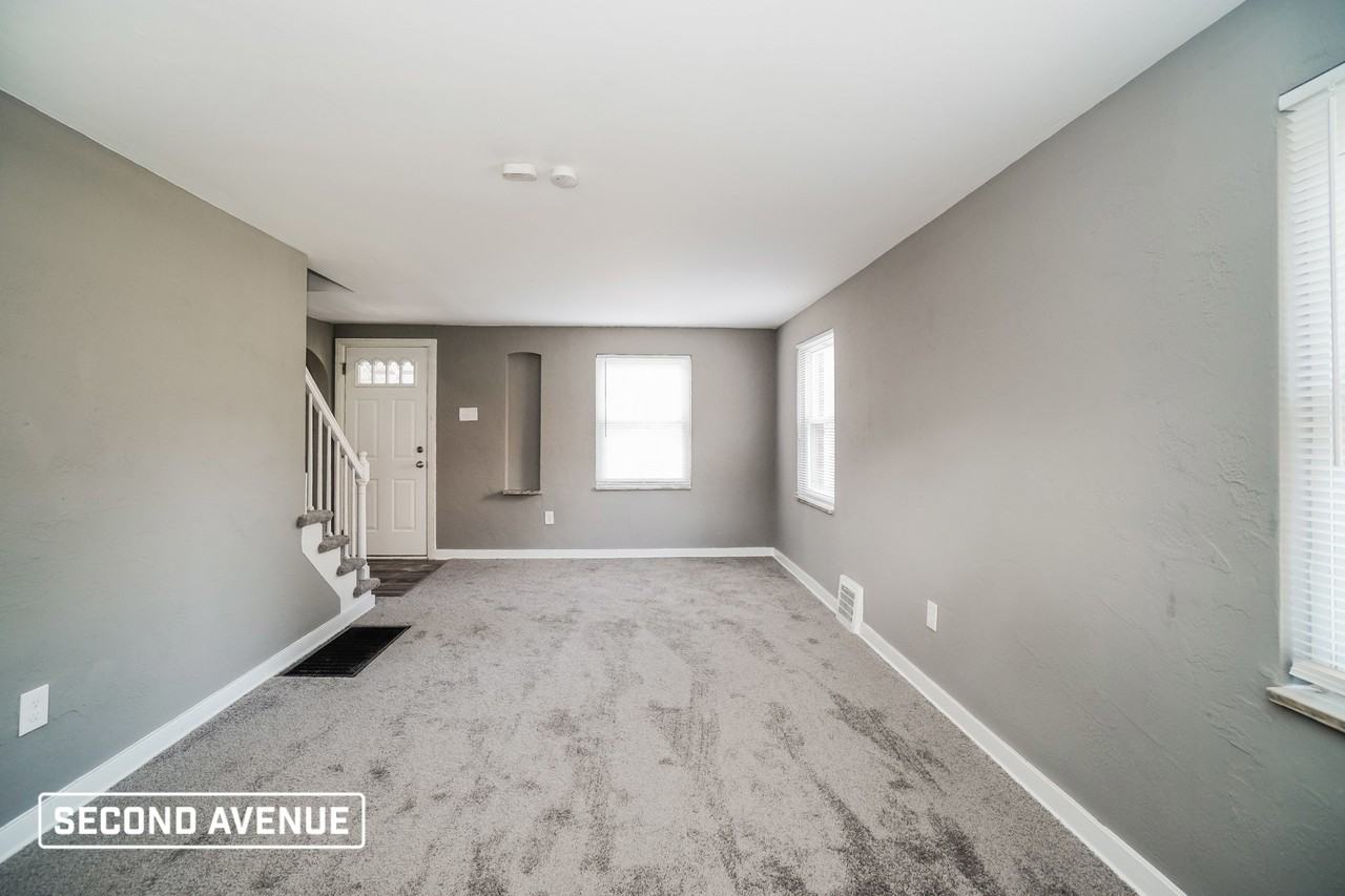 361 Long Rd - Photo 4 of 24