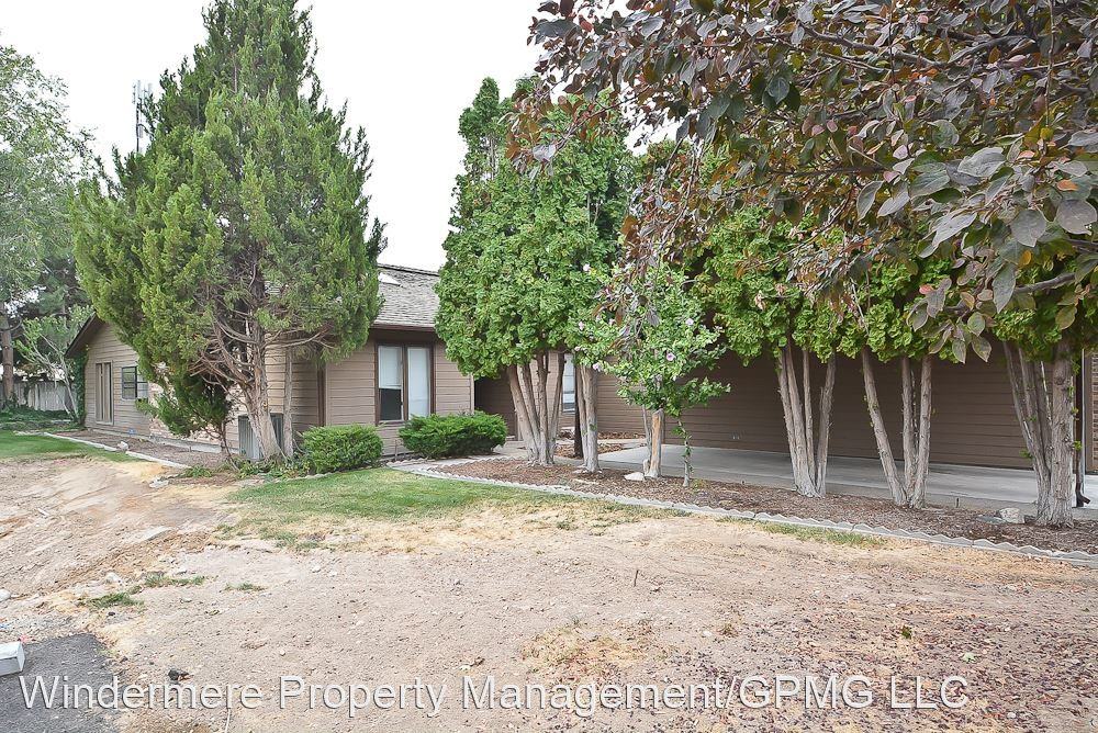 3243 W Catalina Ln - Photo 2 of 25