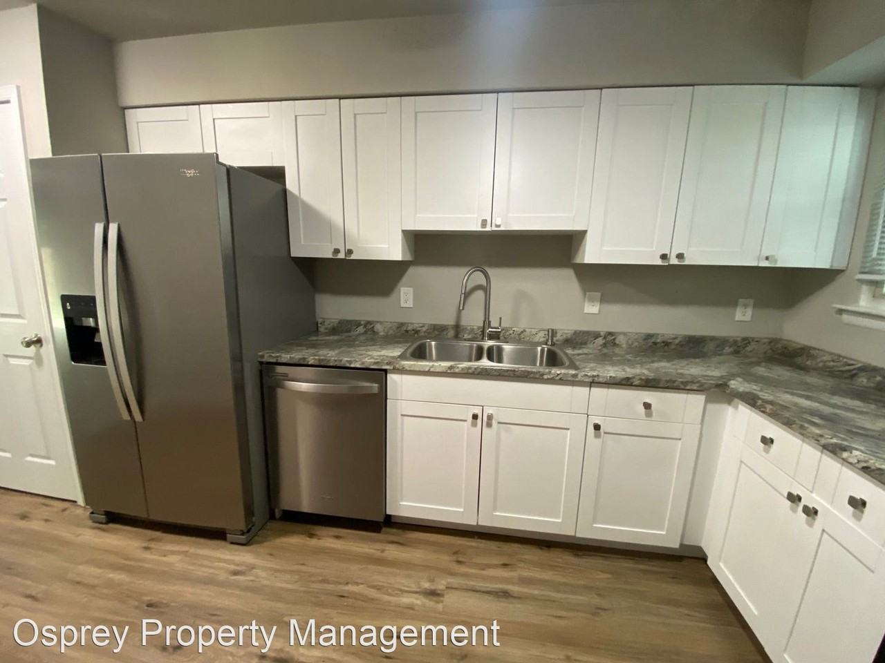 1495 E Tanners Creek Dr - Photo 3 of 10