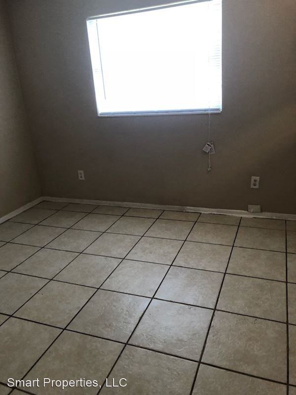 1711 Staunton Ave - Photo 3 of 8