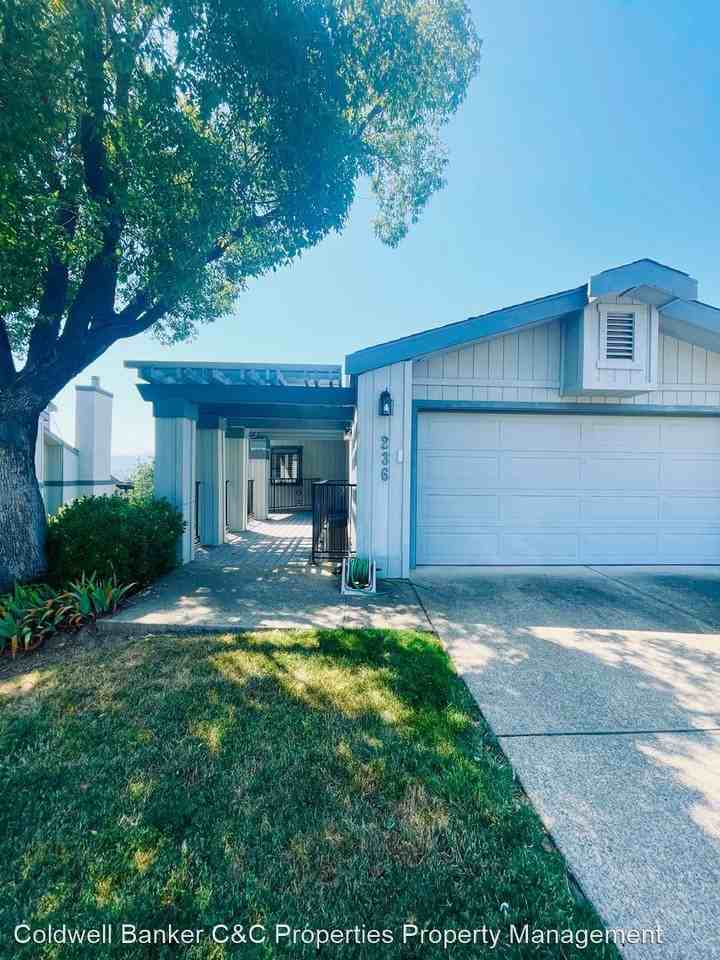 236 Ridgetop Dr - Photo 3 of 45