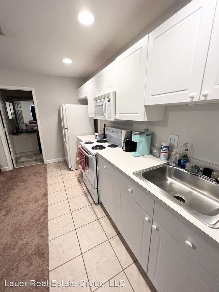 4085 4085 Colleton Ct. Carriage House - Photo 2 of 2