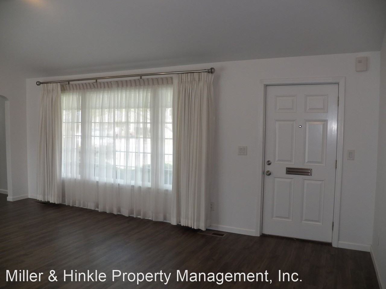 990 Thornton Way - Photo 2 of 16