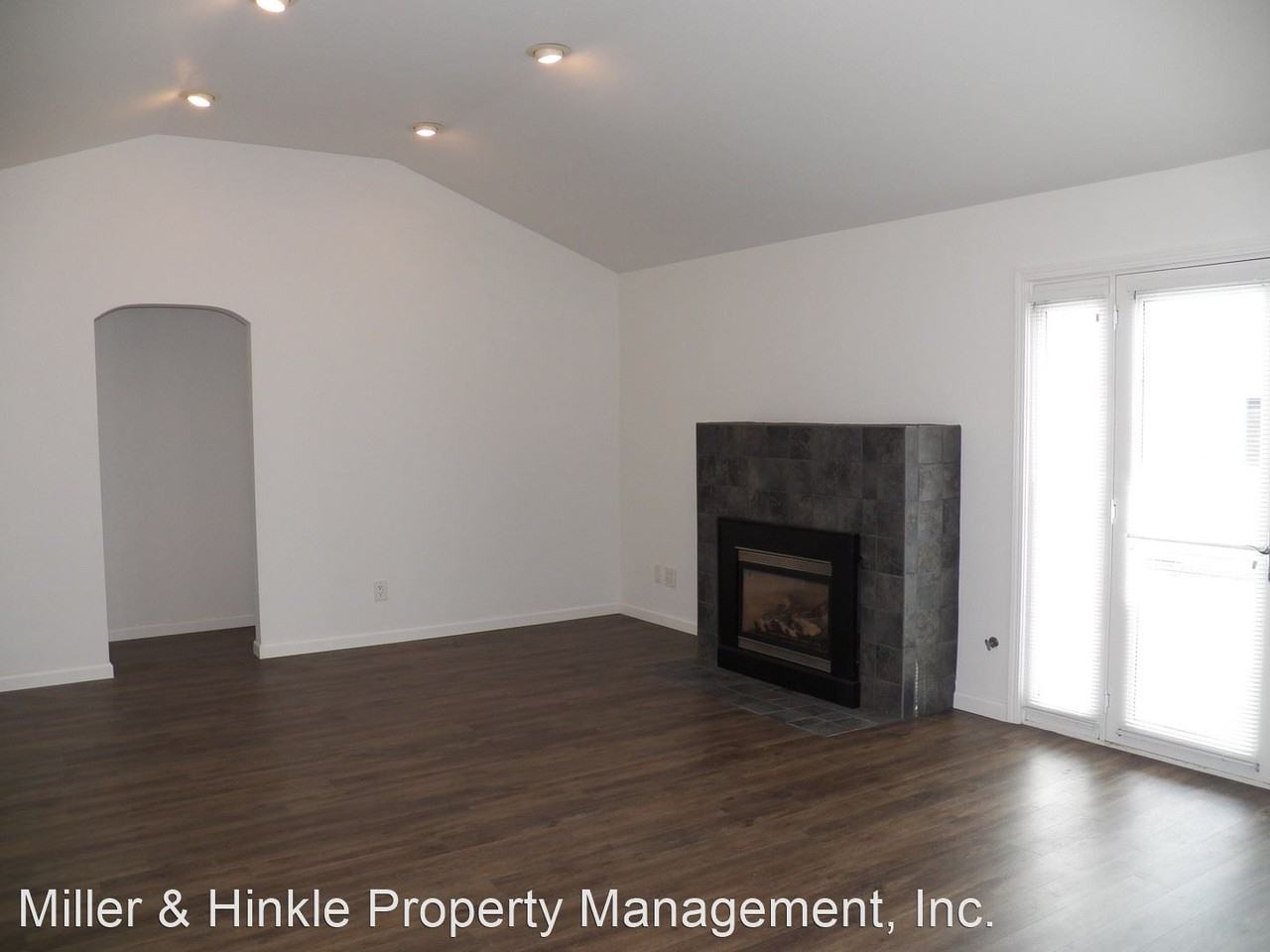 990 Thornton Way - Photo 3 of 16