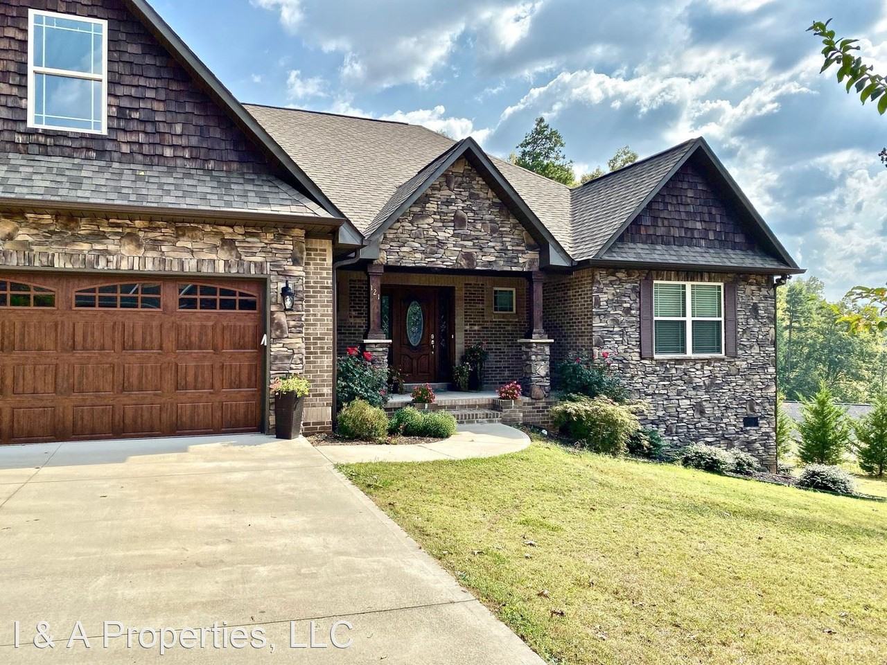 121 Baltic Ct - Photo 2 of 45