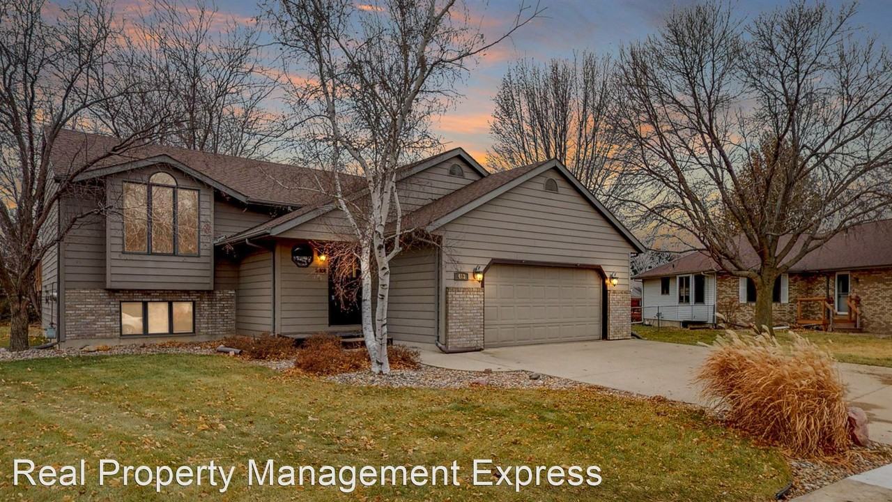 413 S Lakota Cir - Photo 2 of 23
