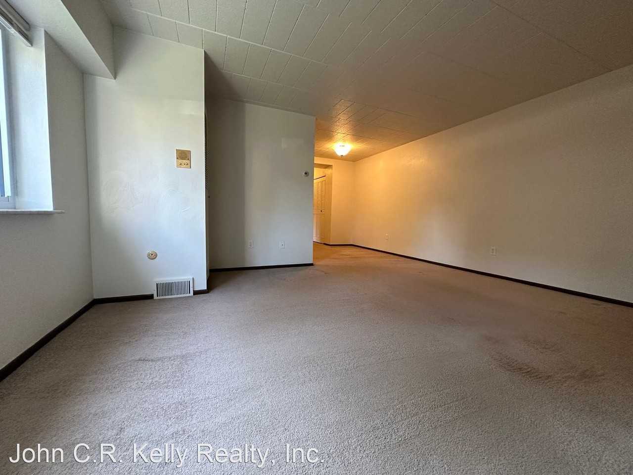 302 3rd Street - Photo 3 of 8