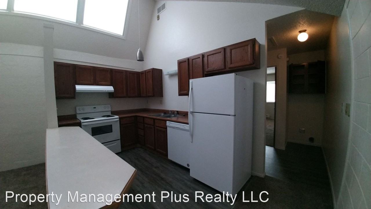 1239 Hunter Ct. - Photo 3 of 11