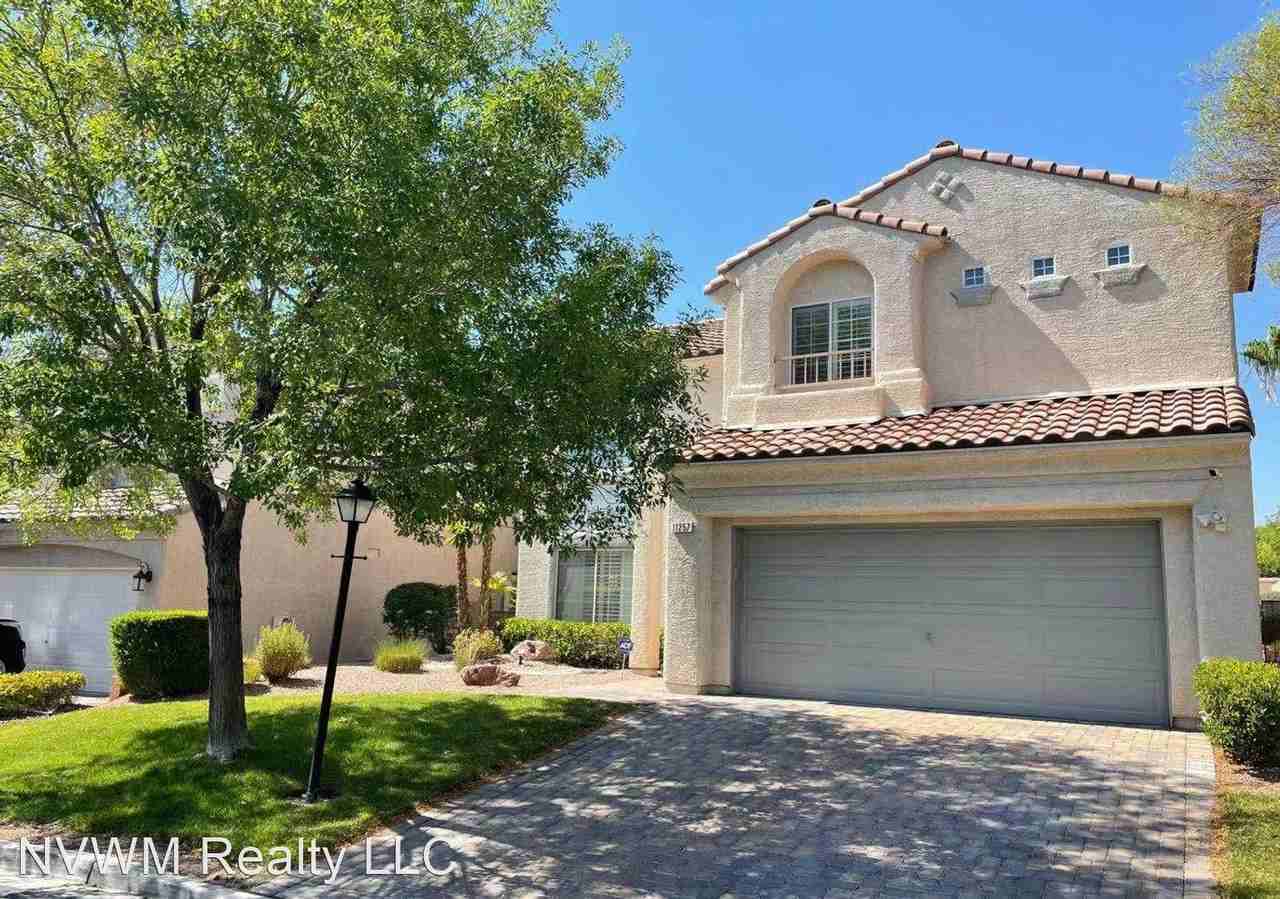 11257 Playa Caribe Ave - Photo 2 of 18