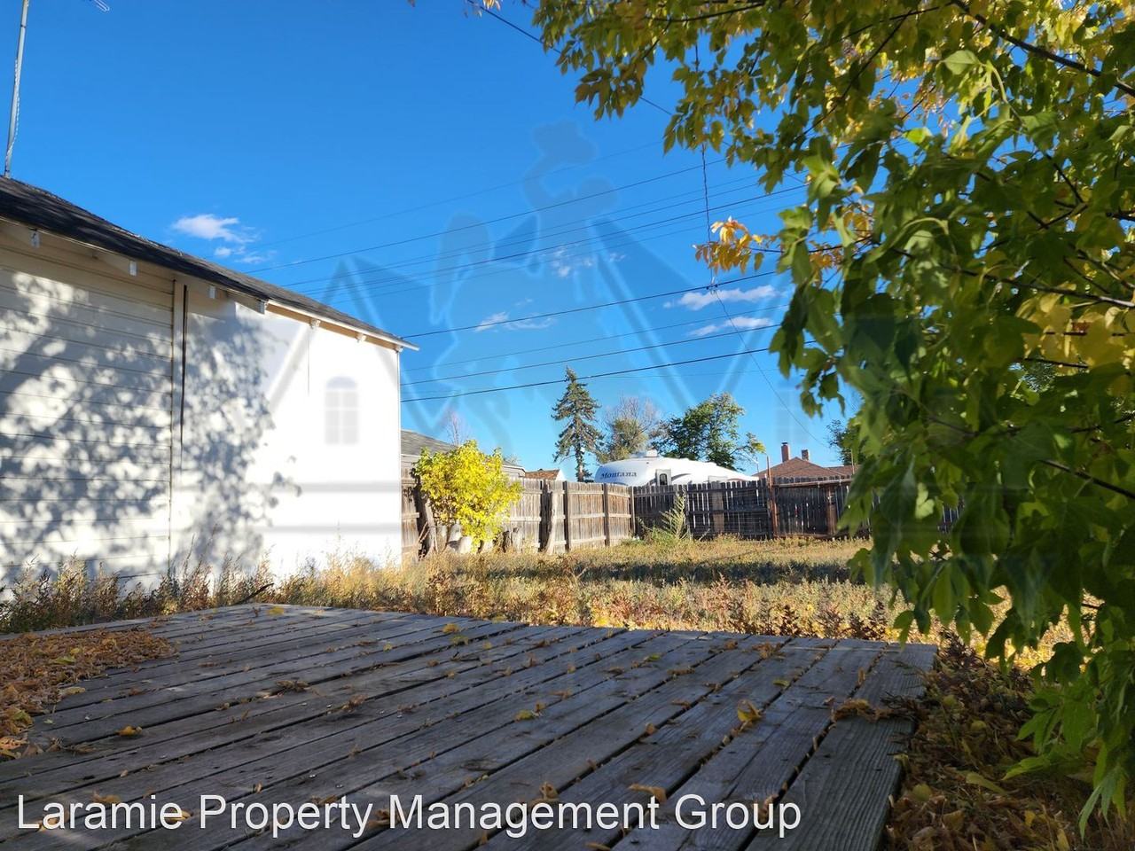 705 E 6th St - Photo 2 of 13