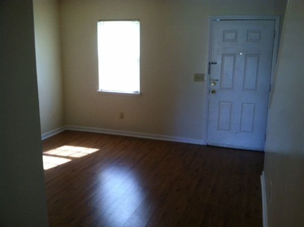 1519 Steadmantown Ln - Photo 3 of 3