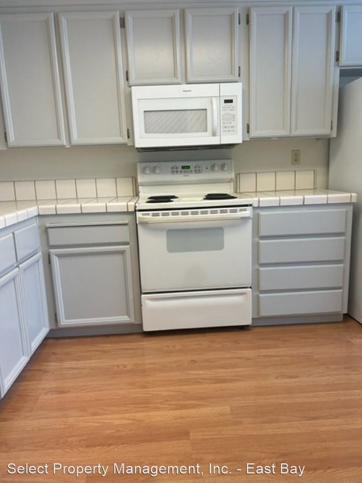 63 Donada Pl - Photo 2 of 15