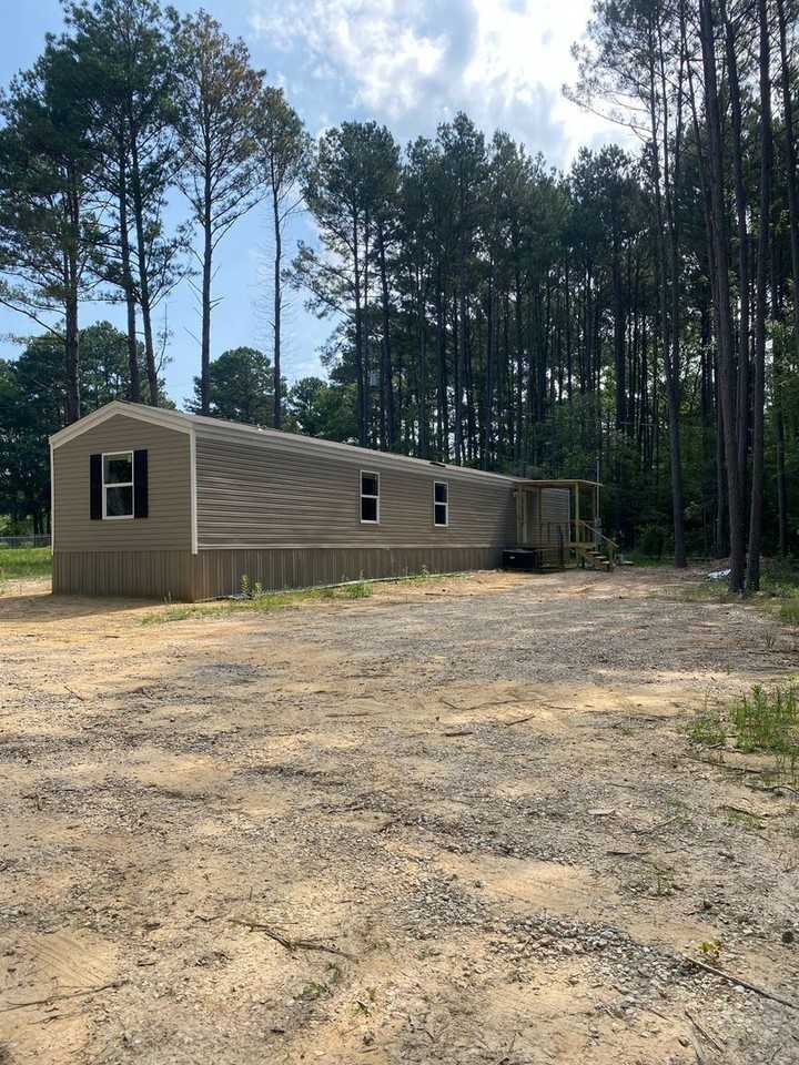 271 Lesa Ln - Photo 2 of 10