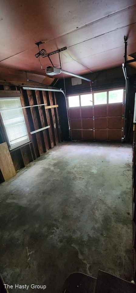2502 W 51st St - Photo 2 of 28