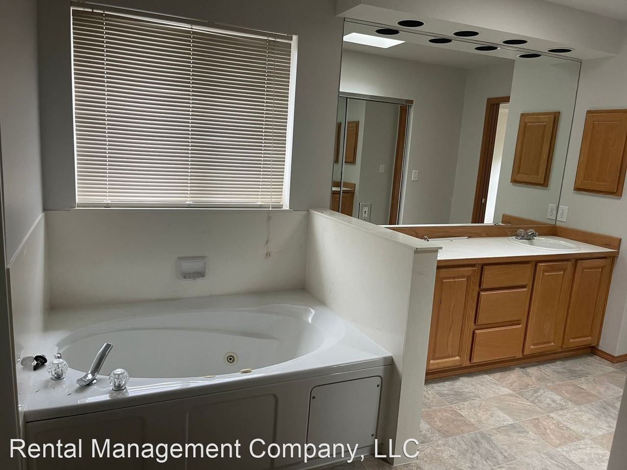 15219 55th Dr Se - Photo 2 of 15