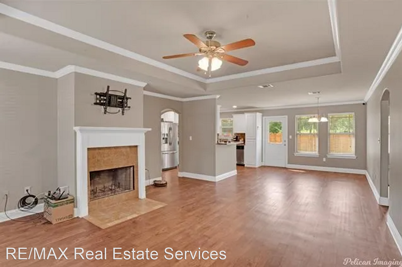 520 Big Red Cir - Photo 3 of 16