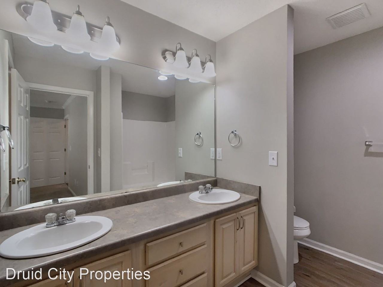 5008 Stewart Parc Dr - Photo 3 of 20