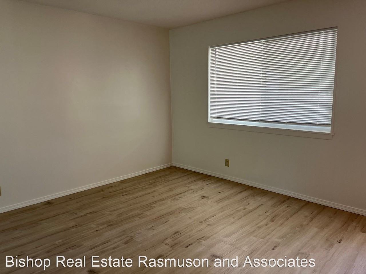 287 E Elm St - Photo 3 of 30