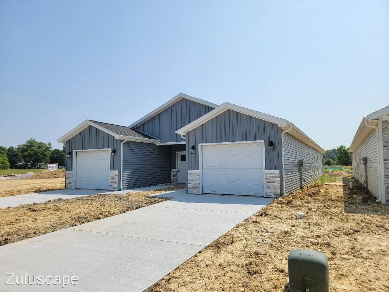 903 N. Plaza Boulevard - Photo 2 of 10