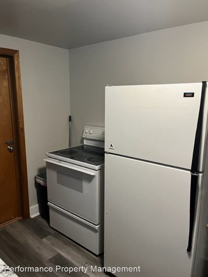 1317 N 64th St - Photo 2 of 9