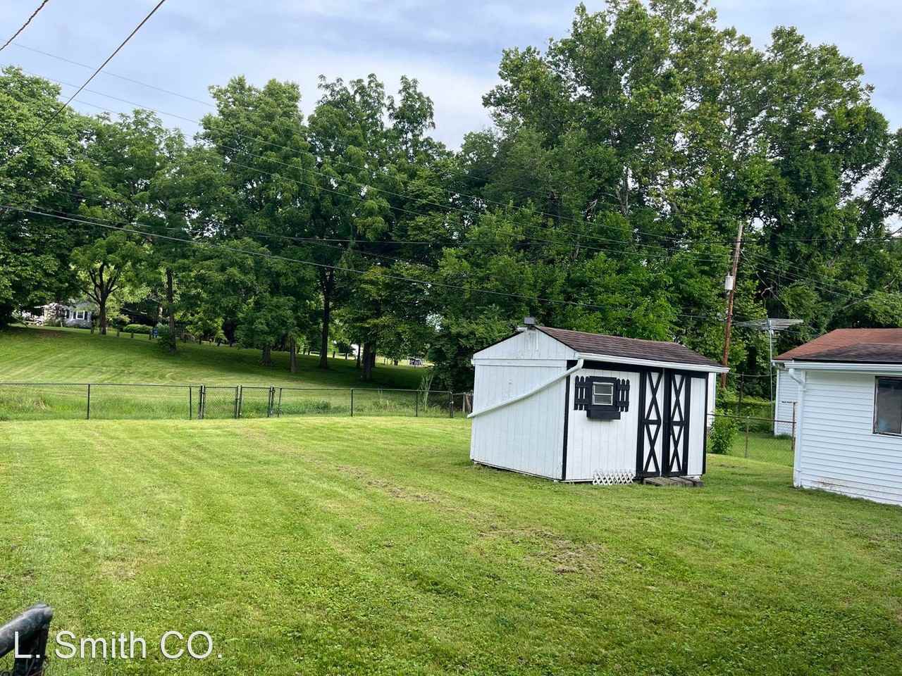 248 Derby Ave - Photo 2 of 11