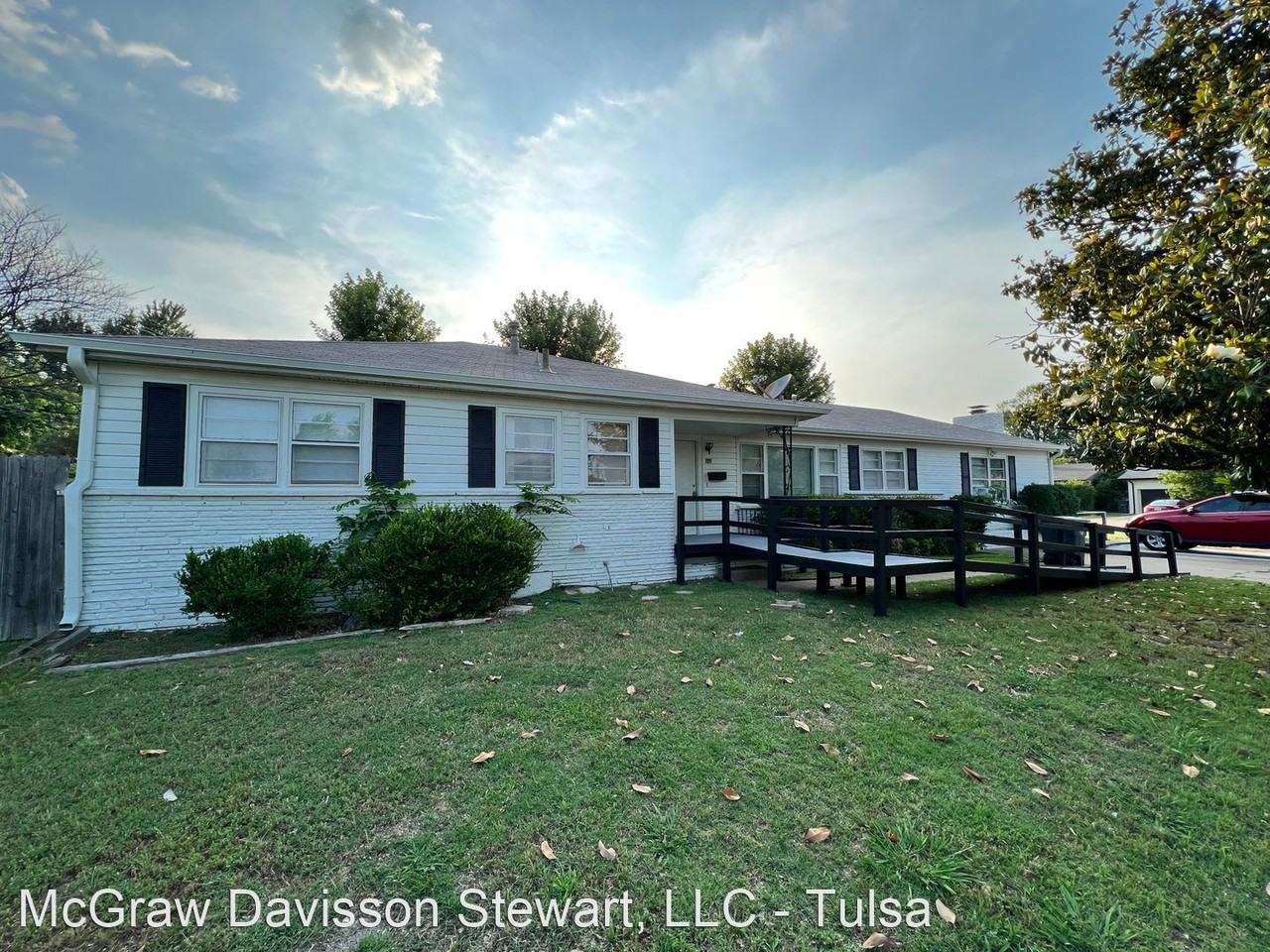 4610 S Winston Ave - Photo 2 of 30