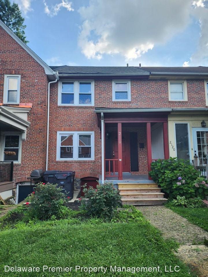 2118 Gilles St - Photo 3 of 10