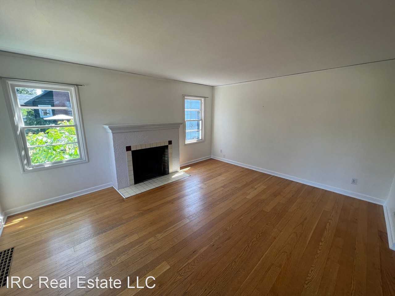 5615 N Wilbur Ave - Photo 2 of 20