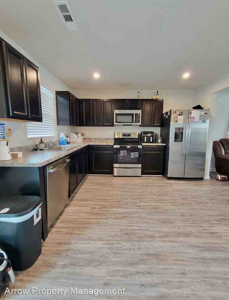 1283 Havenbrook Dr - Photo 2 of 11