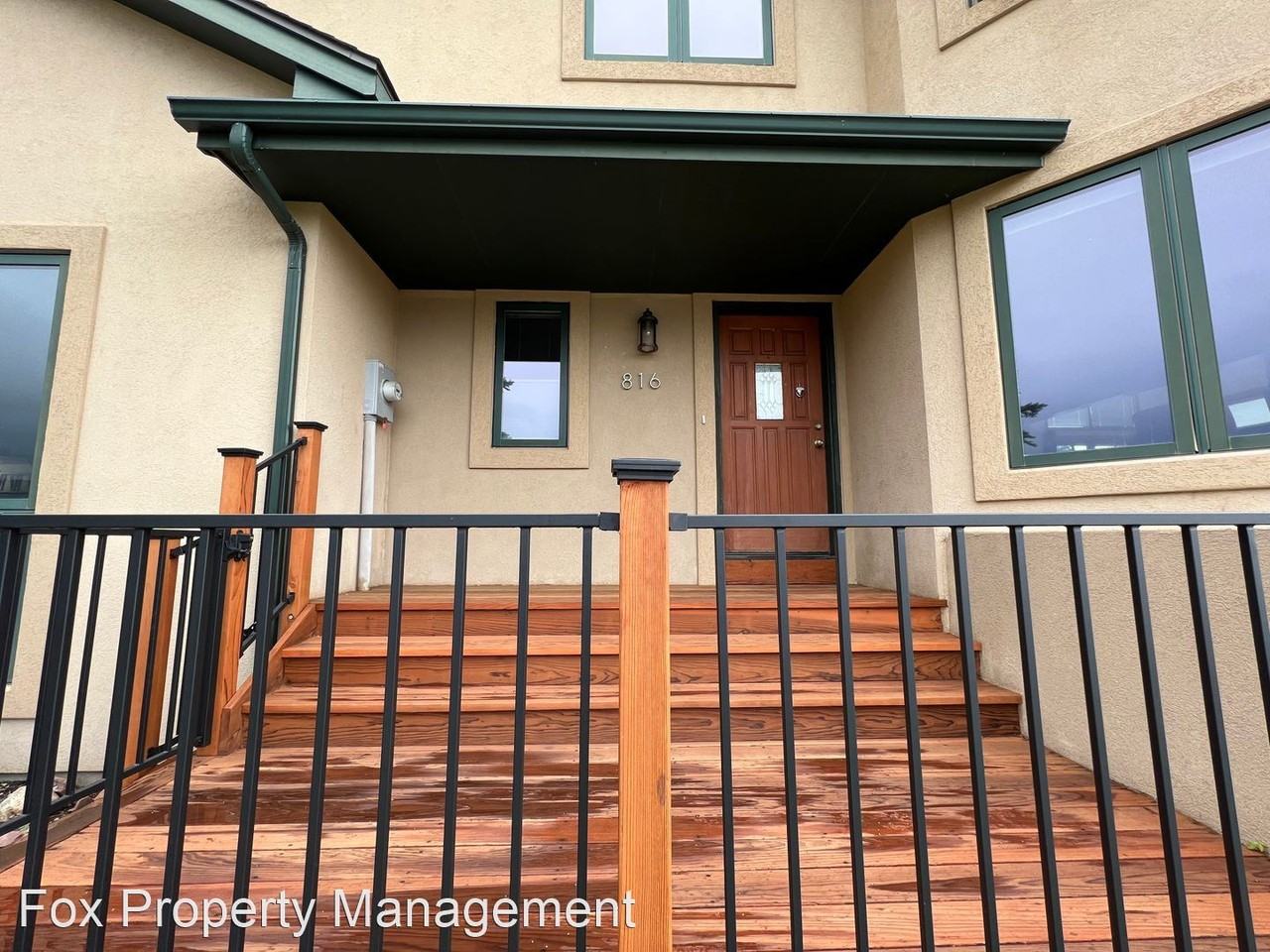 816 Mountain View Dr - Photo 2 of 28