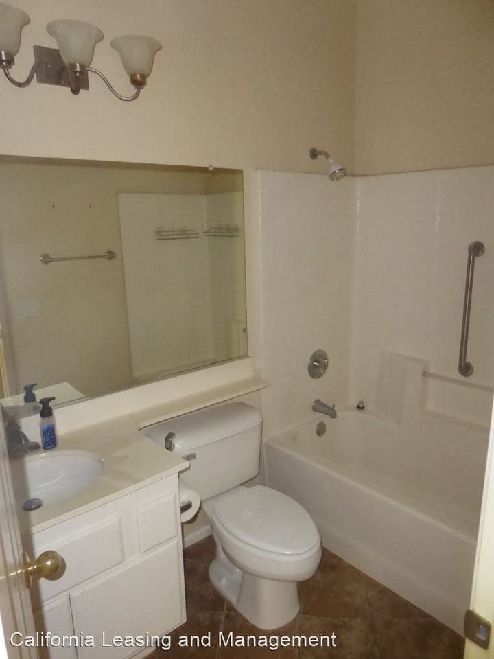 20209 Gilbert Dr - Photo 3 of 17