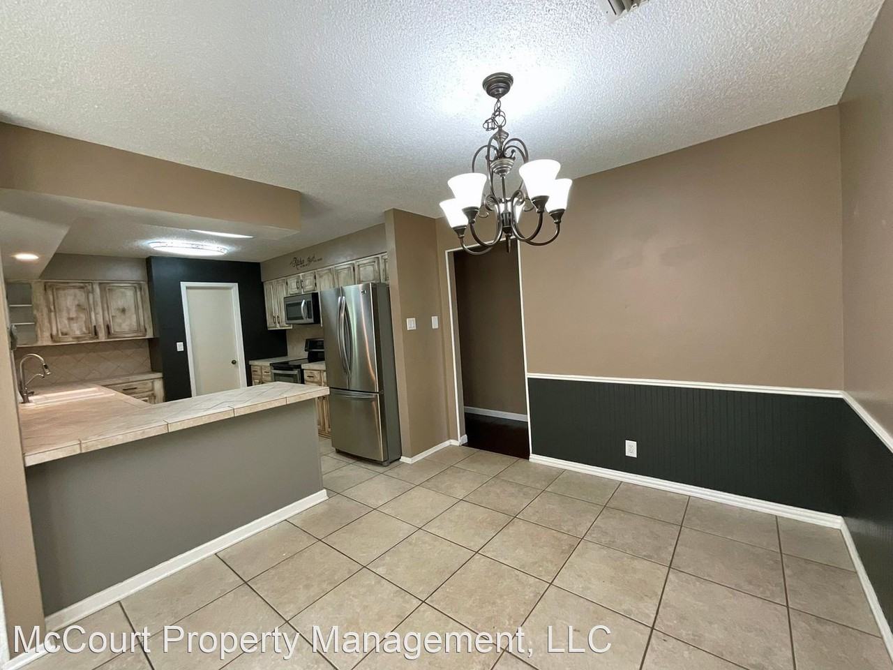 4215 Downing Ave - Photo 3 of 11