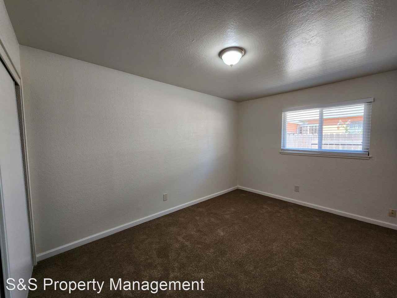 3309 Y Street - Photo 3 of 6