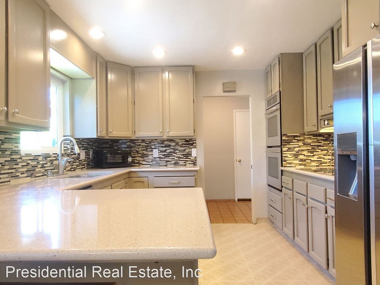 2946 Benjamin Ct - Photo 2 of 11
