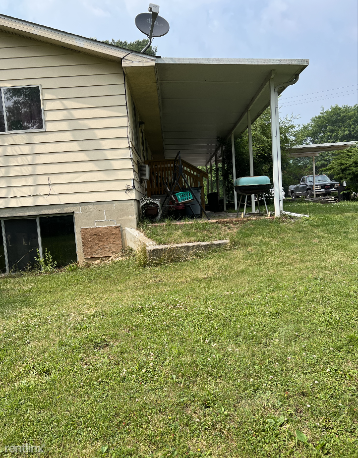 3209 W Court St - Photo 2 of 5