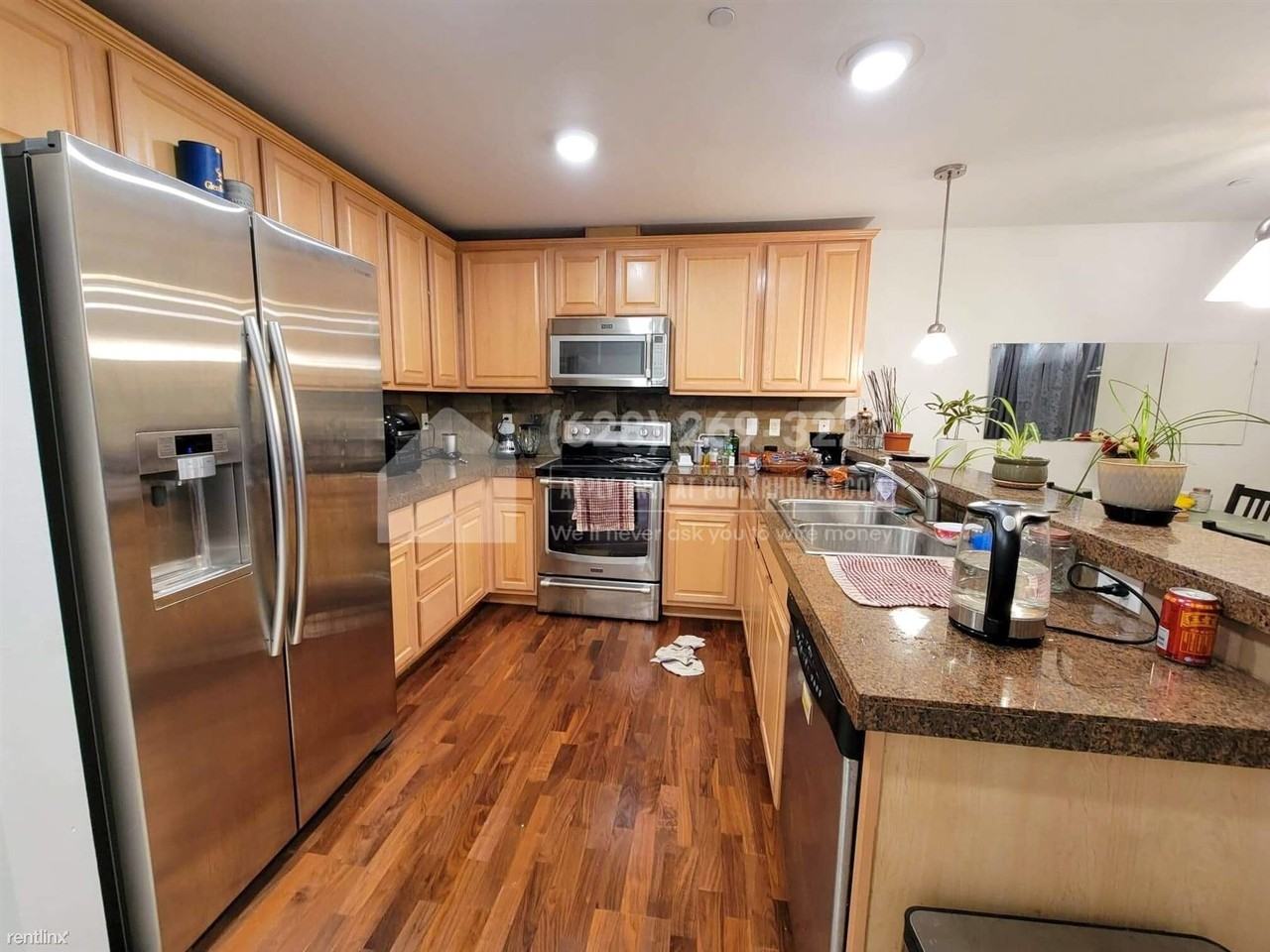 11312 124th Ave Ne #201 - Photo 3 of 10